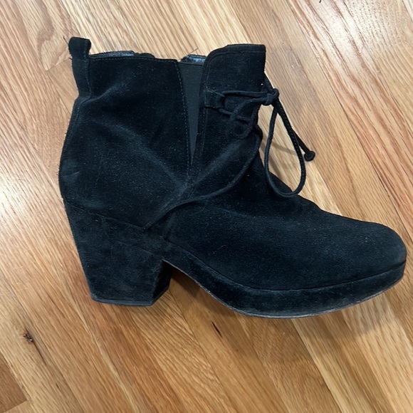 Eileen Fisher suede boots, size 8.5 - Picture 2 of 3